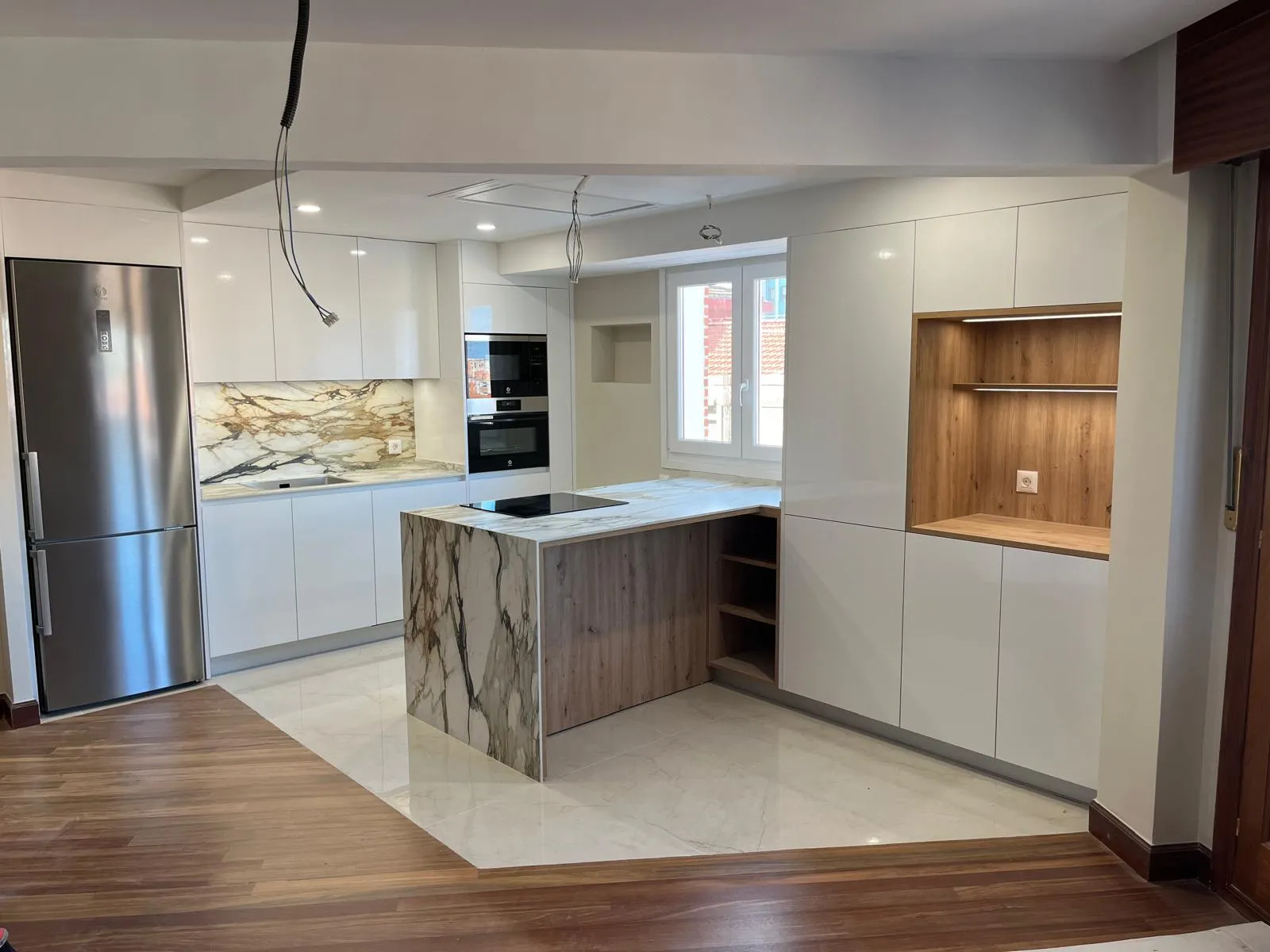 Electricidad en cocina reformada - Fontanería Aitor